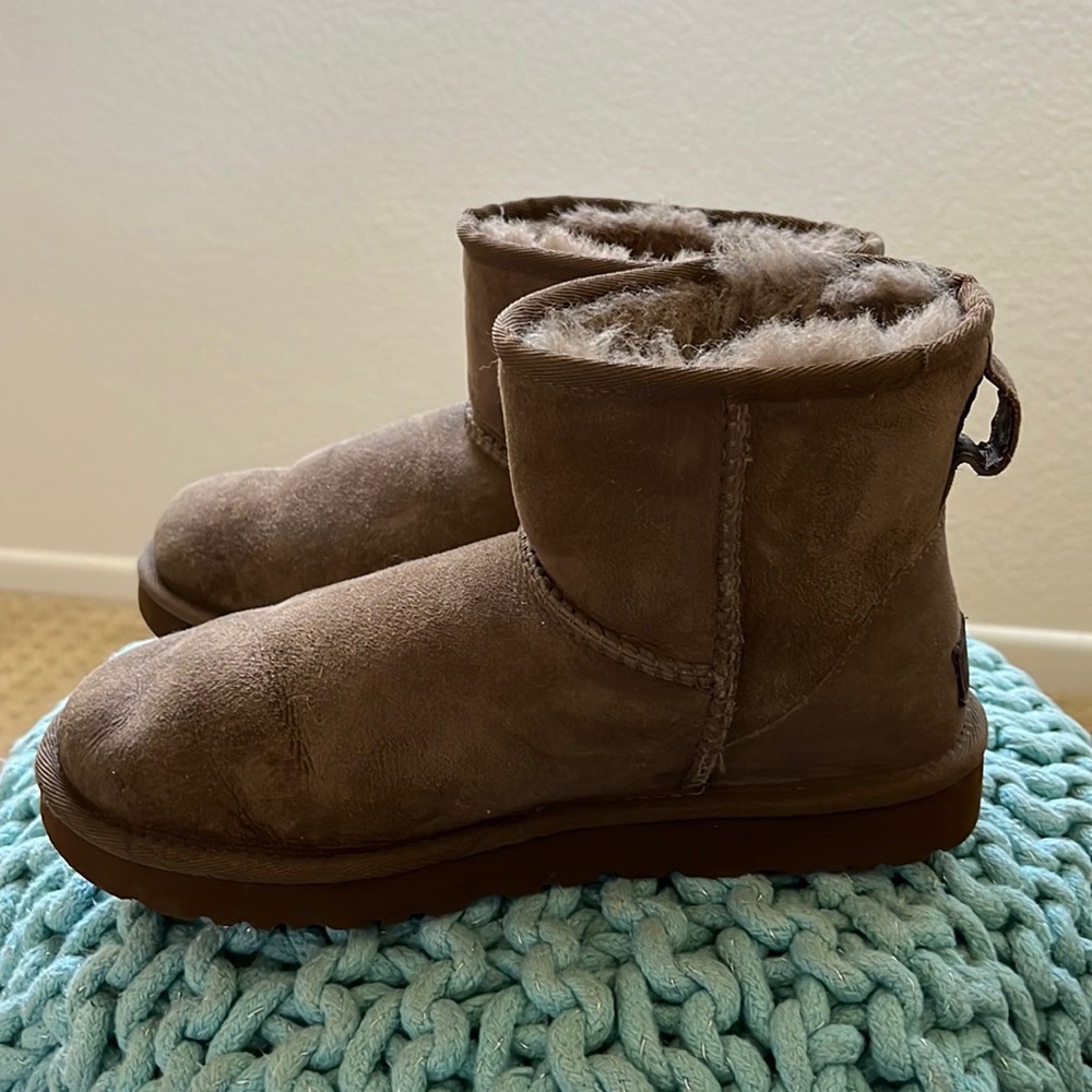 Ugg classic short boot
